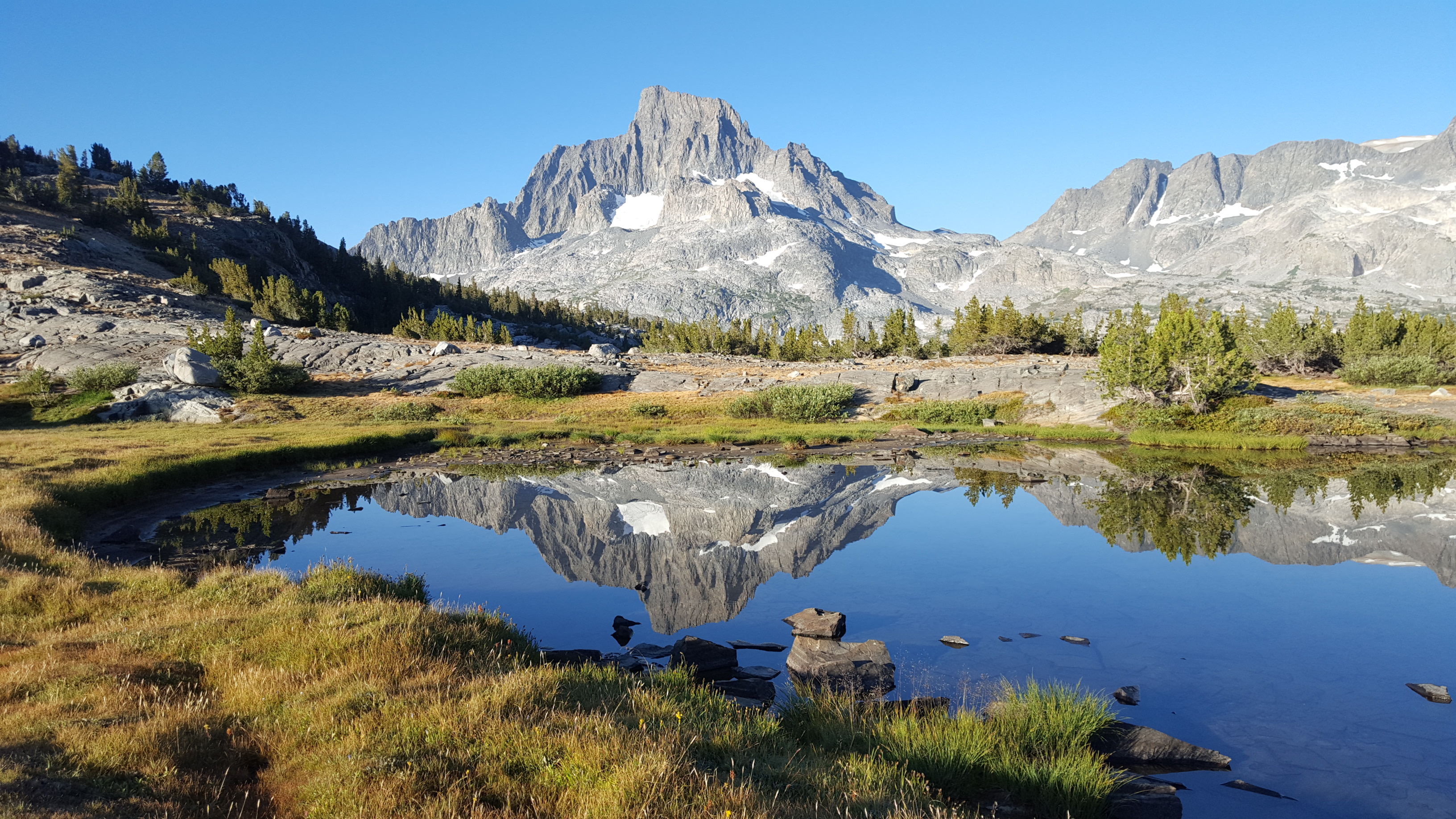 Thousand Island Lake sunrise